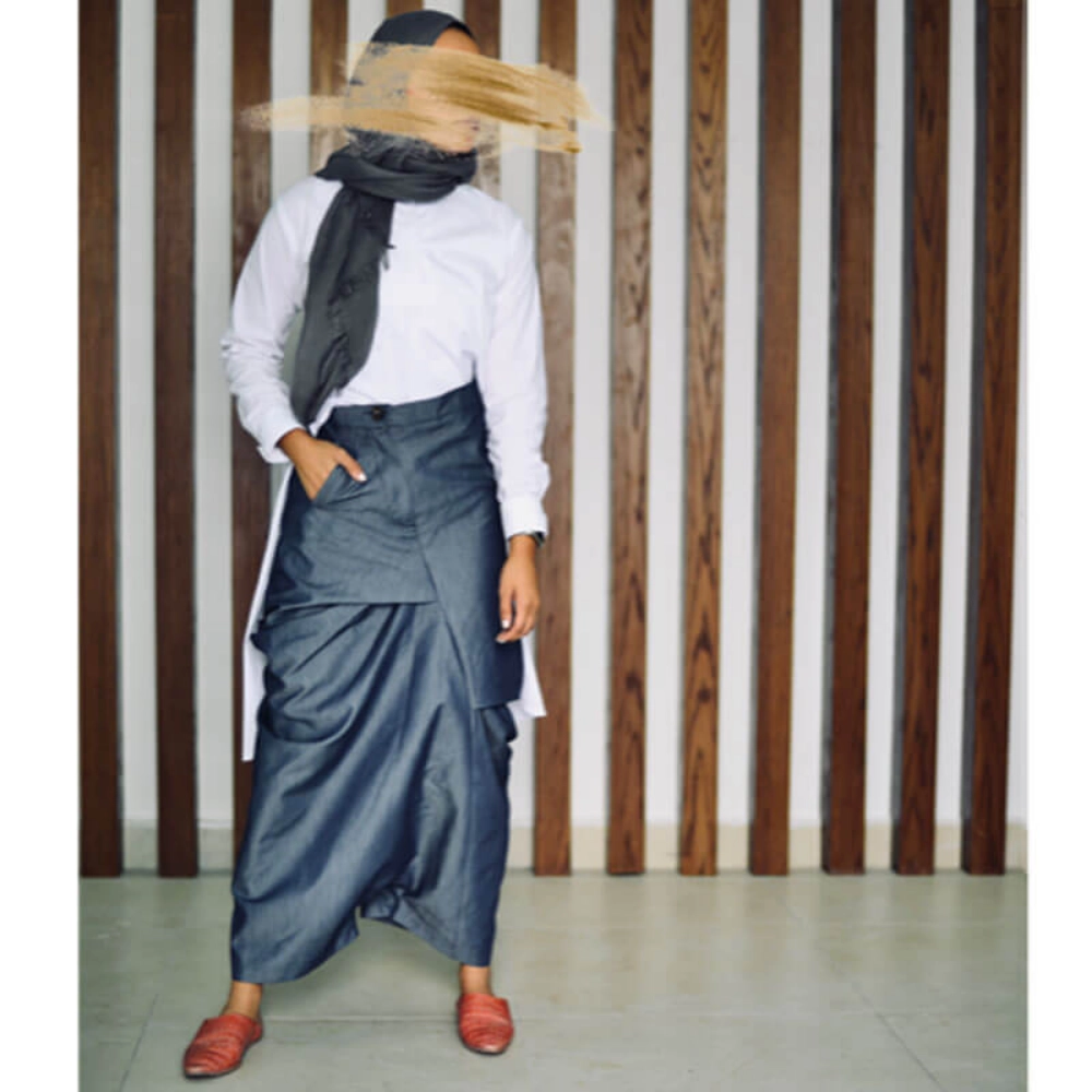 Picture of Gray Yogi Pants From Lulwa Alkhattaf