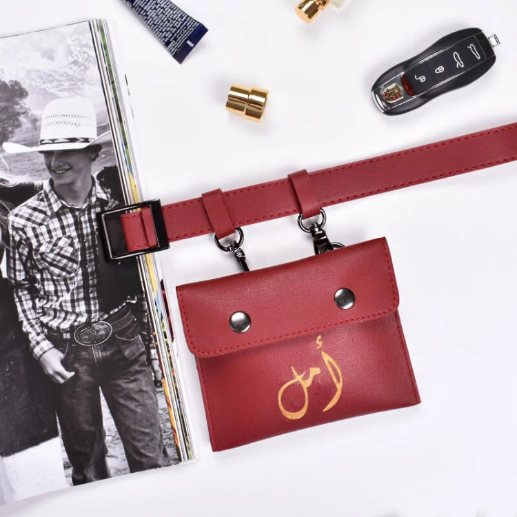 صورة حقيبة حزام جلد أحمر نسائي (مع طباعة الاسم)