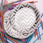 Picture of White And Gold Wave Pattern Paper Plate