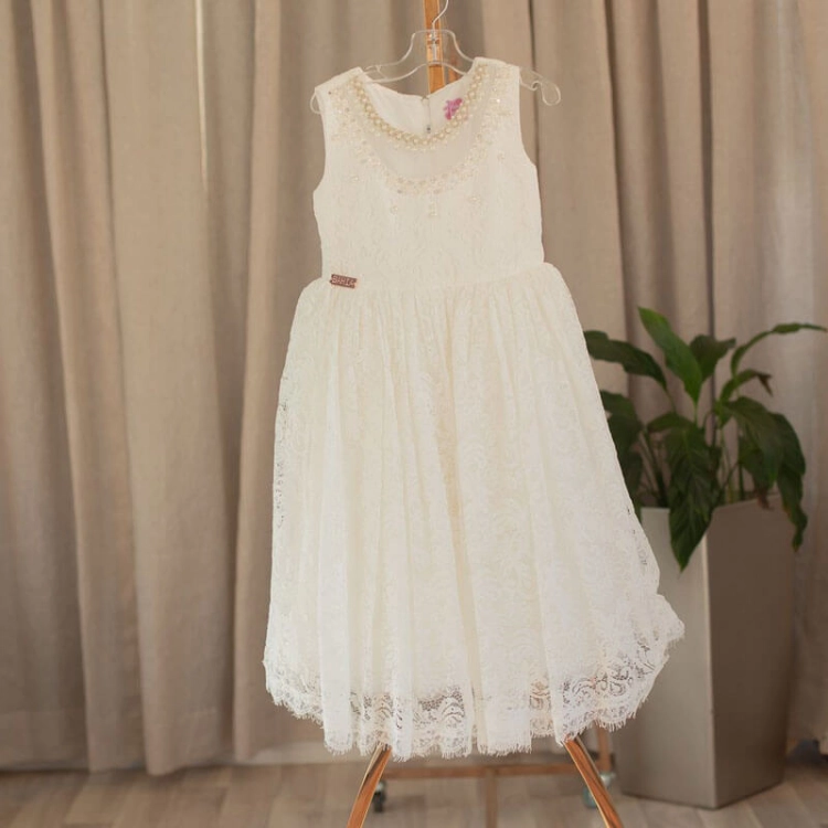 صورة فستان أبيض للبنات - موديل 4