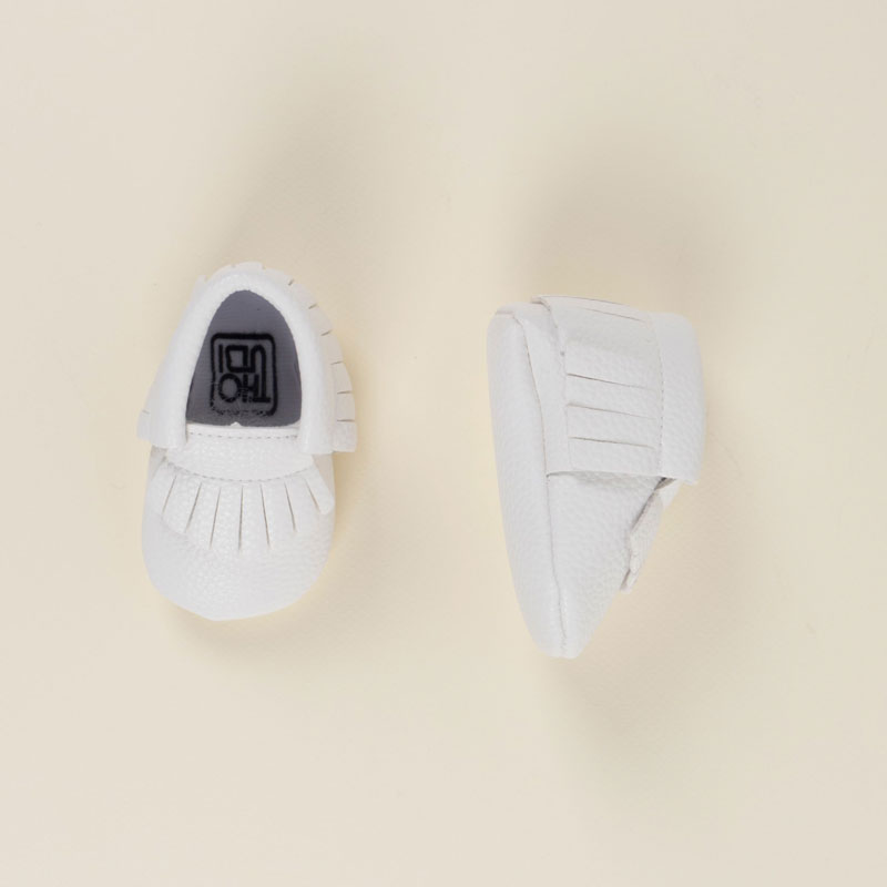 صورة White Soft Leather Shoes For Babies (With Name Printing Option)