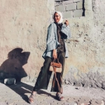 صورة طقم جاكيت زيتي سدو مغربي بأكمام طويلة وقميص وبنطلون من لولوة الخطاف