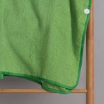 صورة منشفة إستحمام سحلية خضراء مع هودي للأطفال (مع امكانية تطريز الاسم)