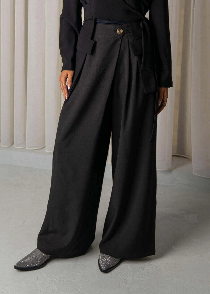Picture of 7503 Black Chinos Pants For Women
